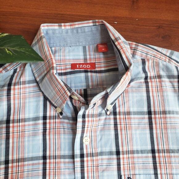 IZOD Short Sleeve Plaid Med - Picture 2 of 6